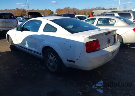 2007 Ford Mustang V6 Deluxe/V6 Premium из США, поврежденный, VIN 1ZVFT80N475351354